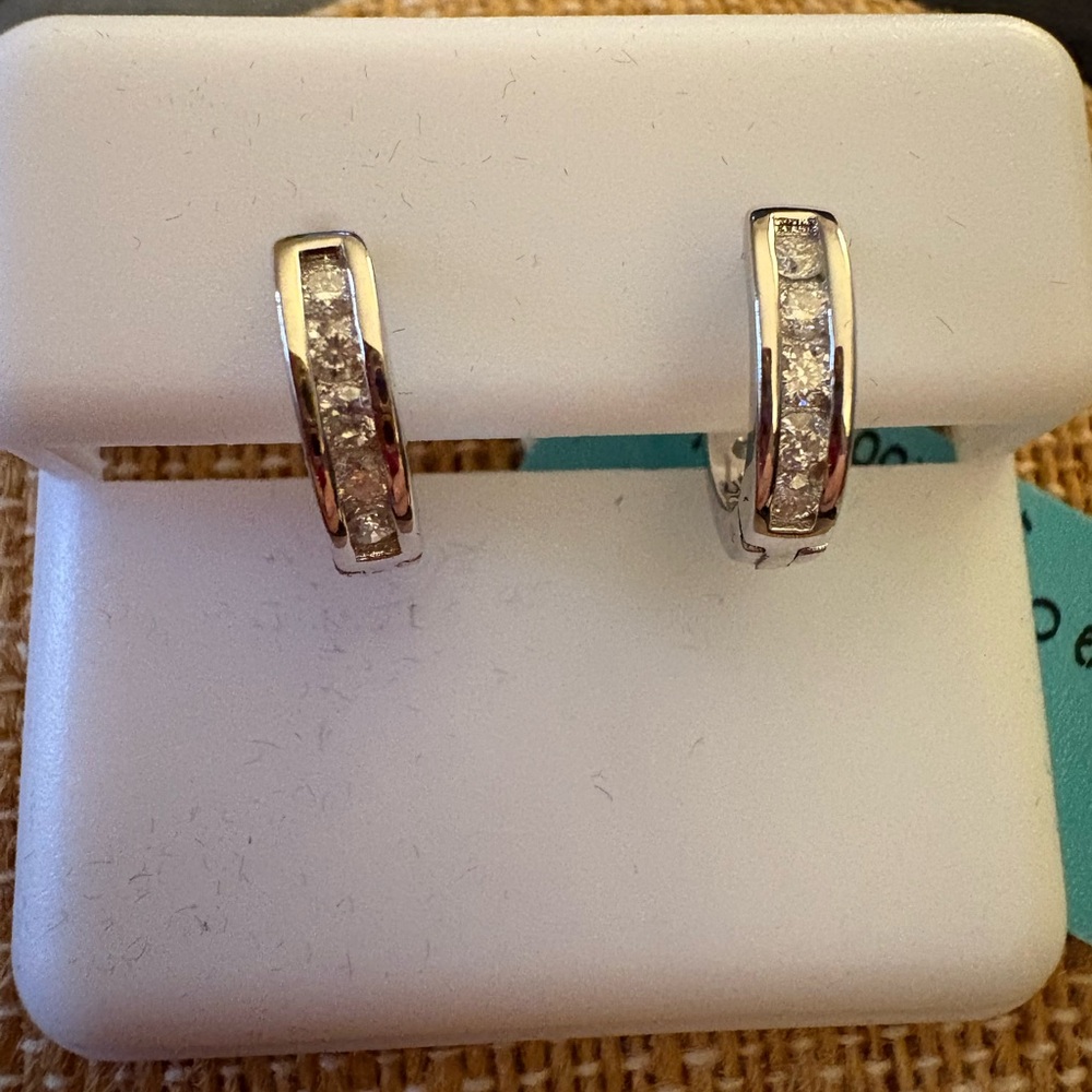 Solid Sterling Silver VVSD Moissanite Huggie Hoops New with Tags - Picture 3 of 6
